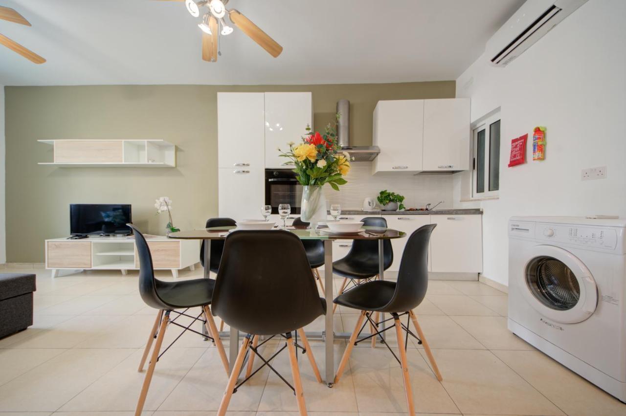 Azure Haven - Gzira Apartments And Penthouse By Shortletsmalta Εξωτερικό φωτογραφία