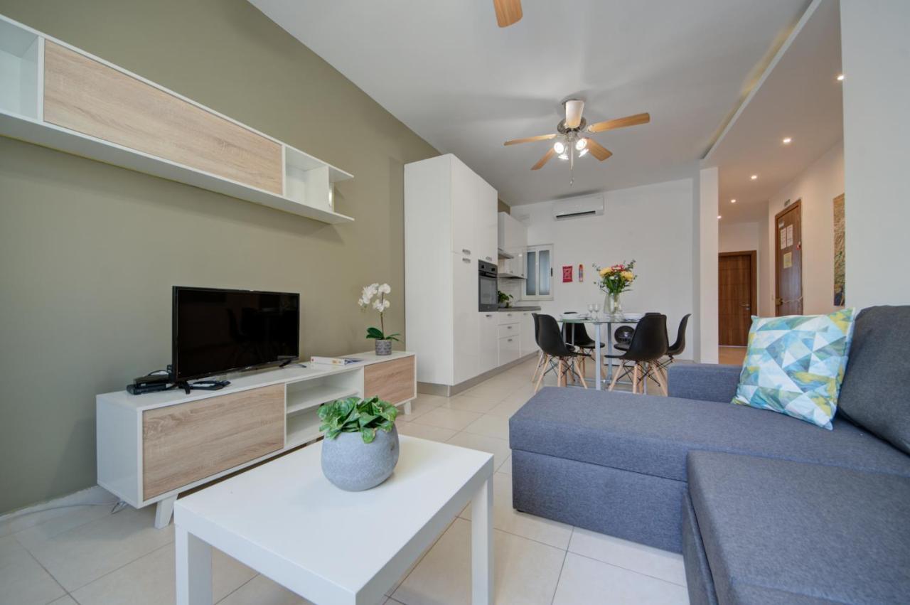 Azure Haven - Gzira Apartments And Penthouse By Shortletsmalta Εξωτερικό φωτογραφία