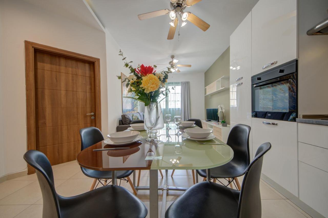 Azure Haven - Gzira Apartments And Penthouse By Shortletsmalta Εξωτερικό φωτογραφία