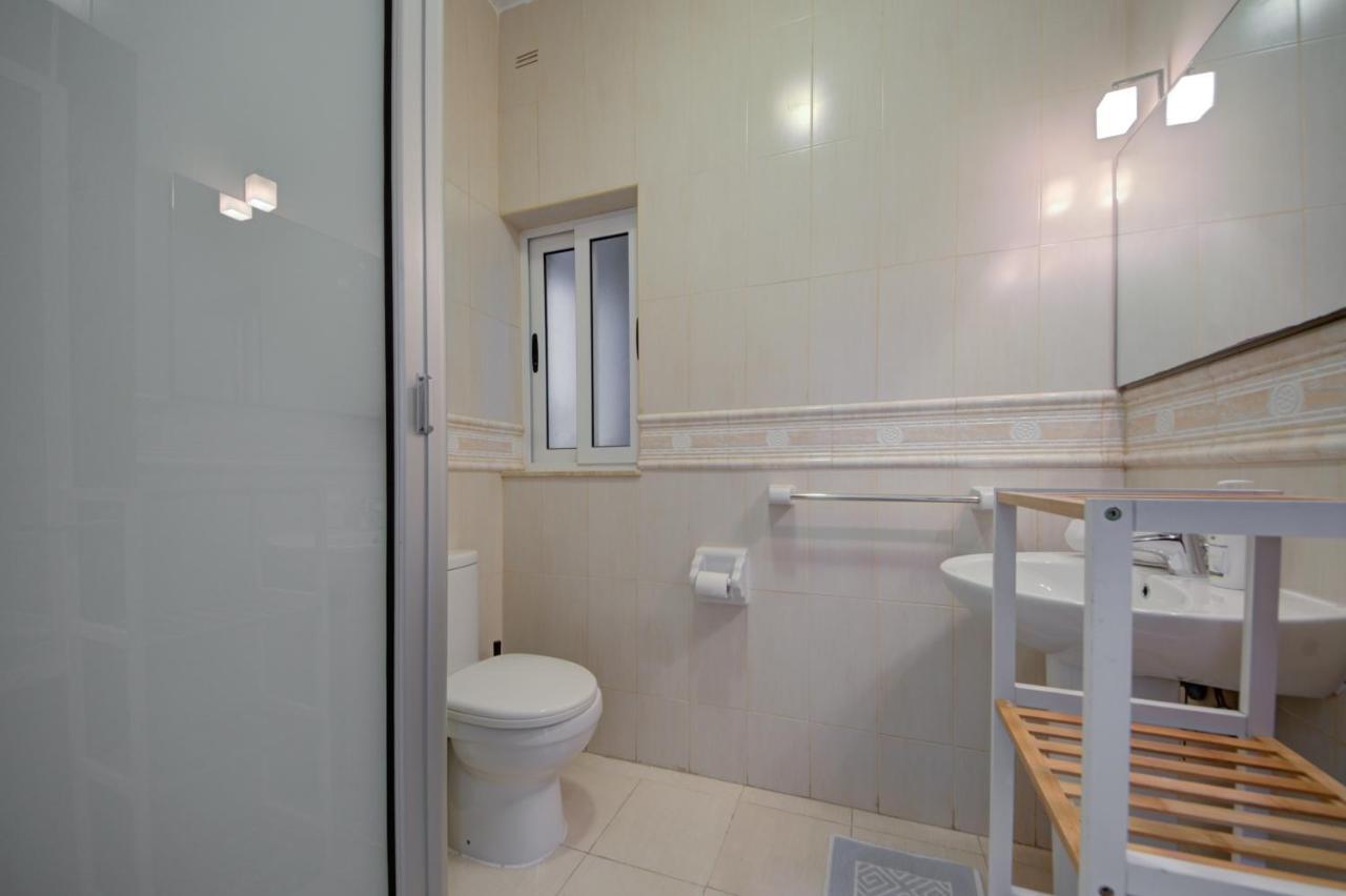 Azure Haven - Gzira Apartments And Penthouse By Shortletsmalta Εξωτερικό φωτογραφία