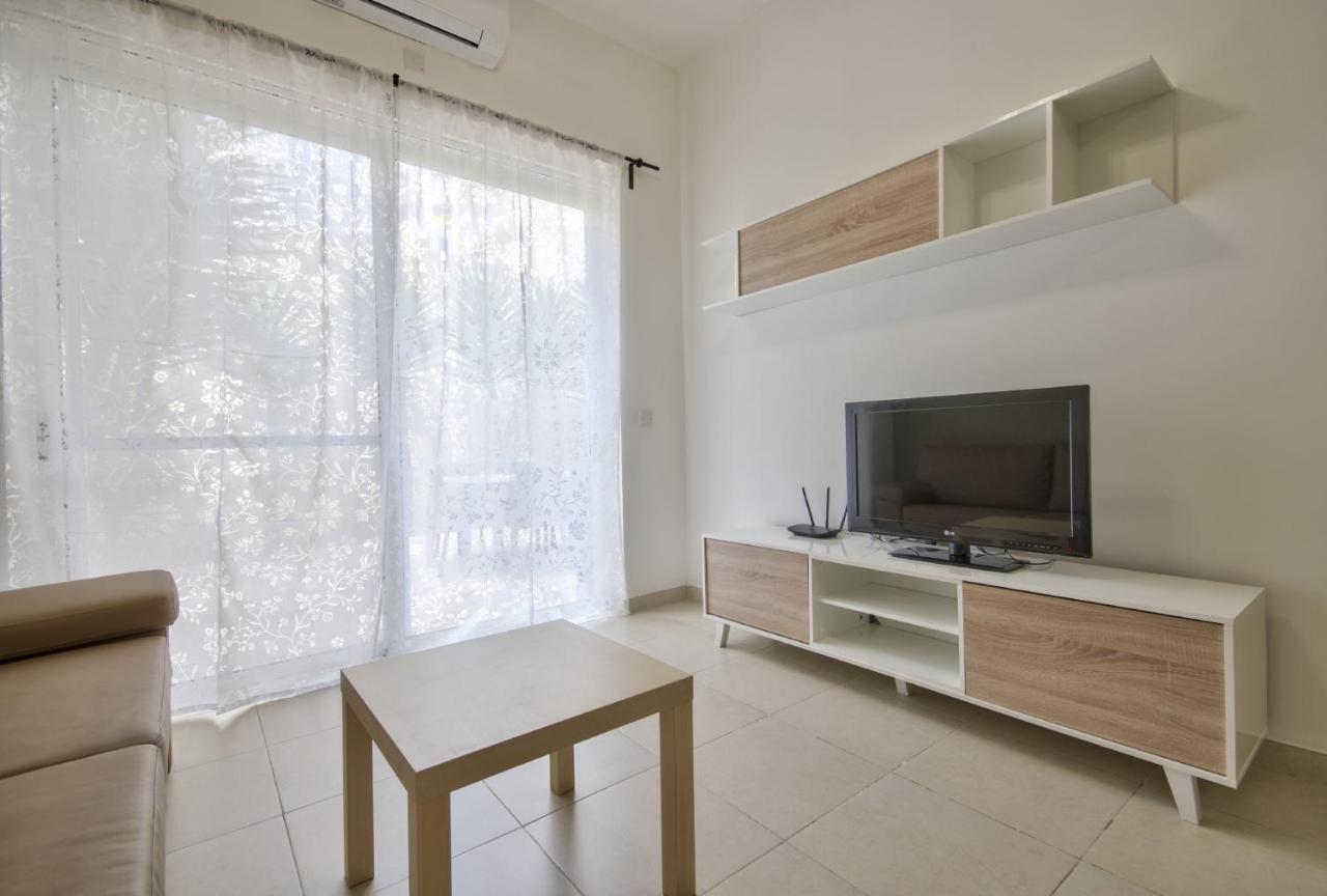 Azure Haven - Gzira Apartments And Penthouse By Shortletsmalta Εξωτερικό φωτογραφία