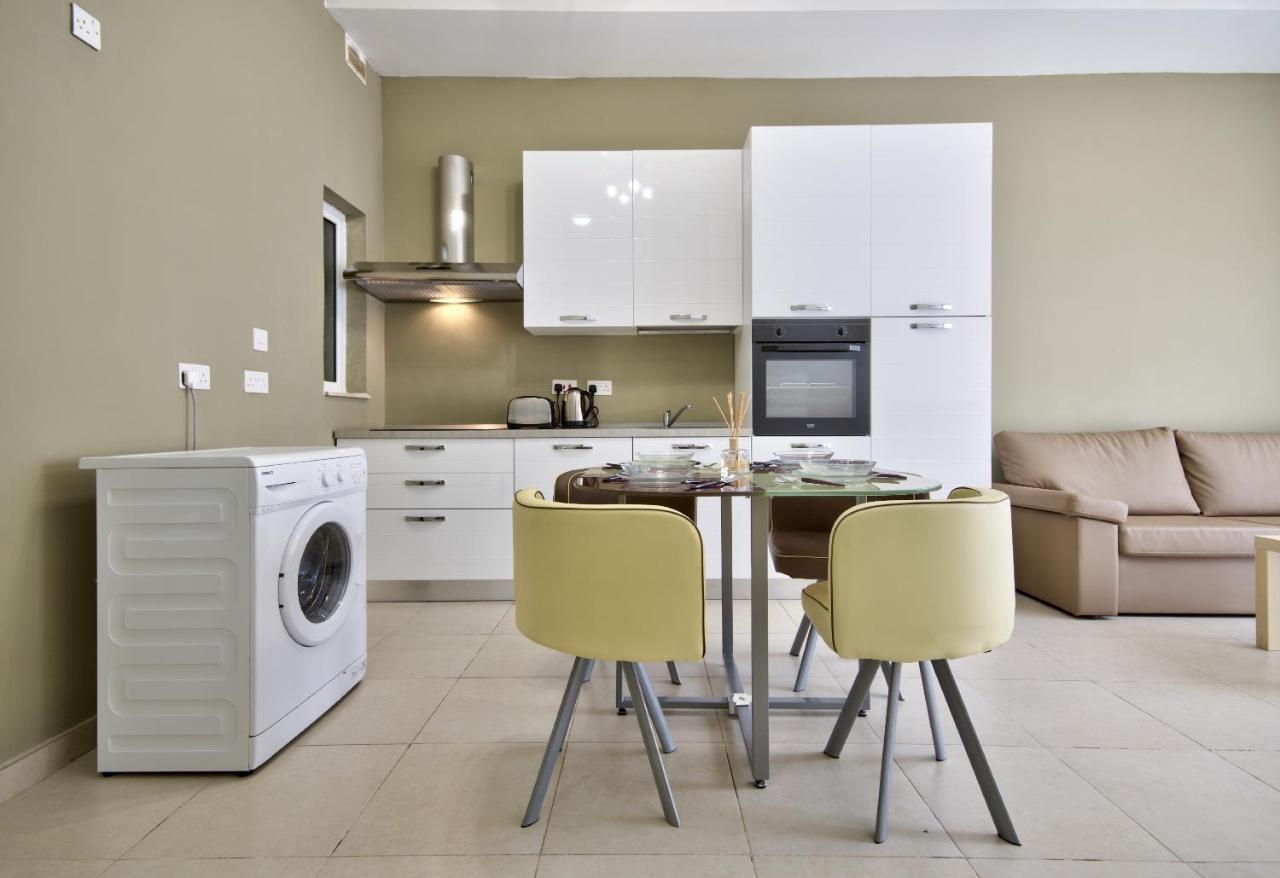 Azure Haven - Gzira Apartments And Penthouse By Shortletsmalta Εξωτερικό φωτογραφία
