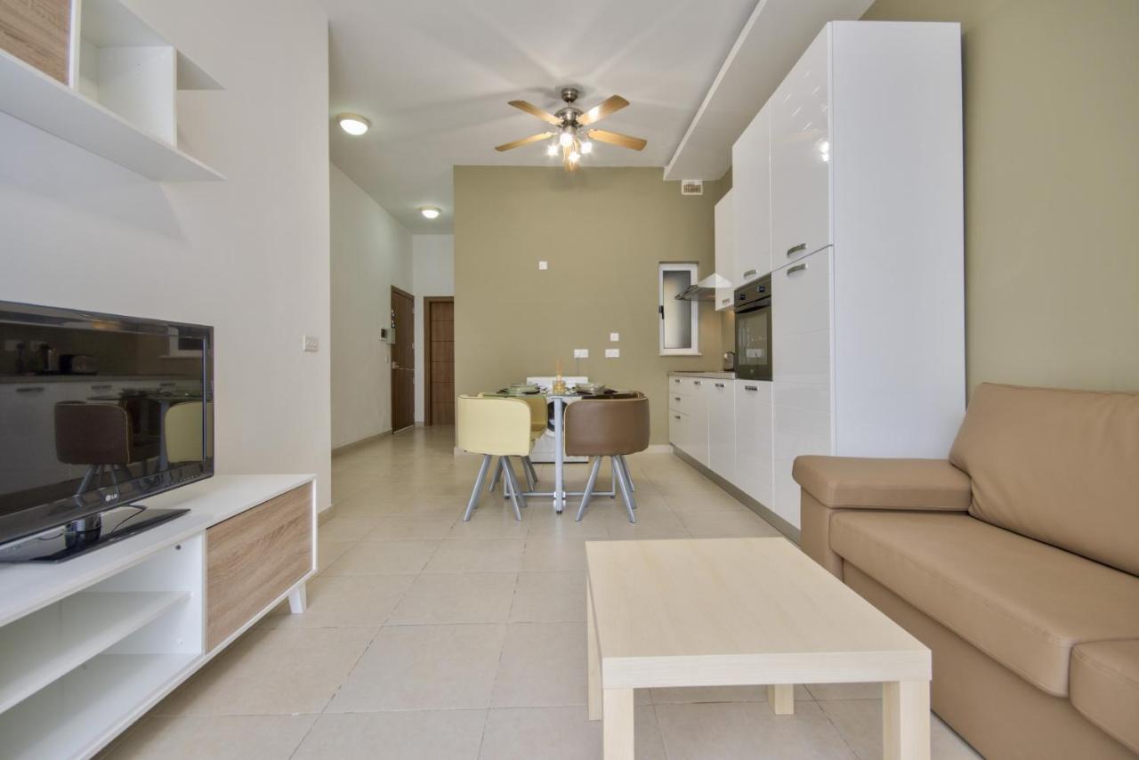 Azure Haven - Gzira Apartments And Penthouse By Shortletsmalta Εξωτερικό φωτογραφία