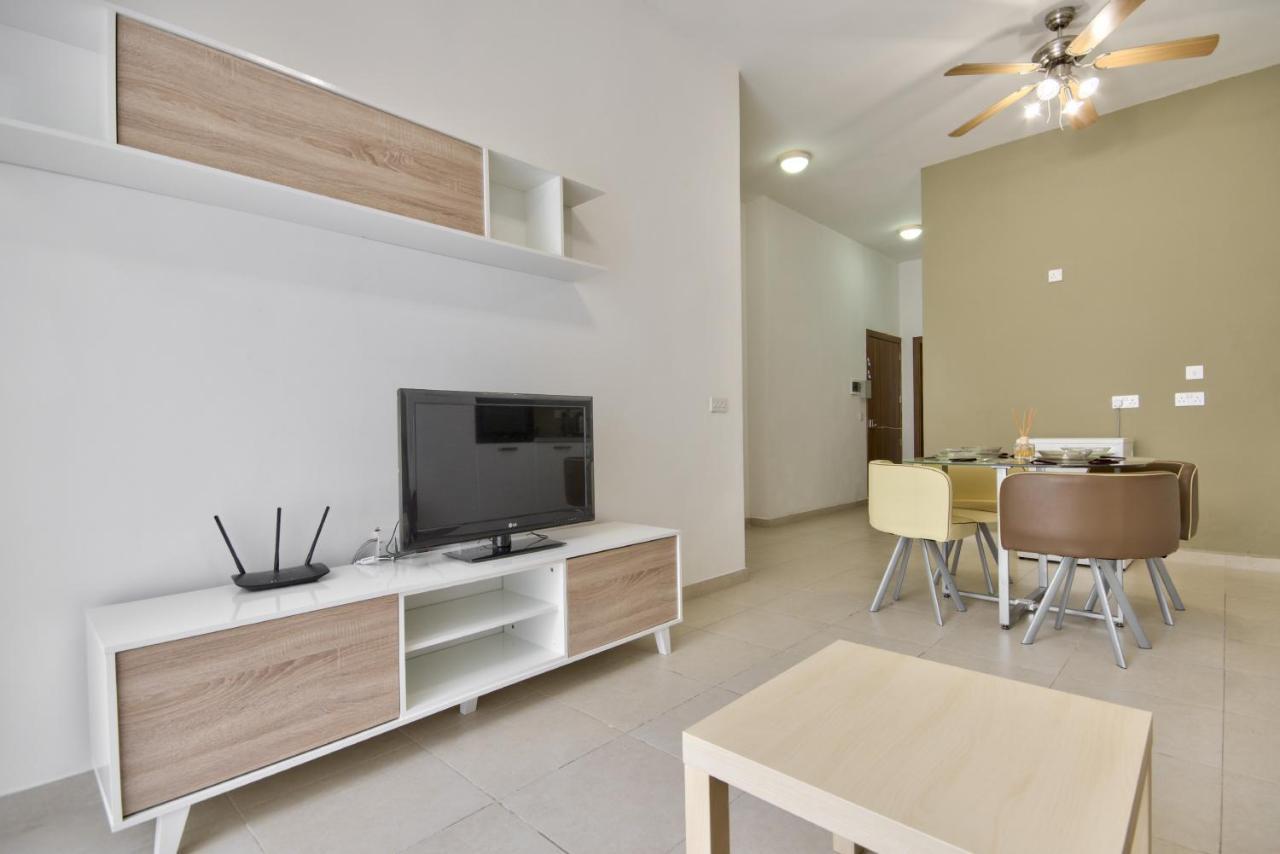 Azure Haven - Gzira Apartments And Penthouse By Shortletsmalta Εξωτερικό φωτογραφία