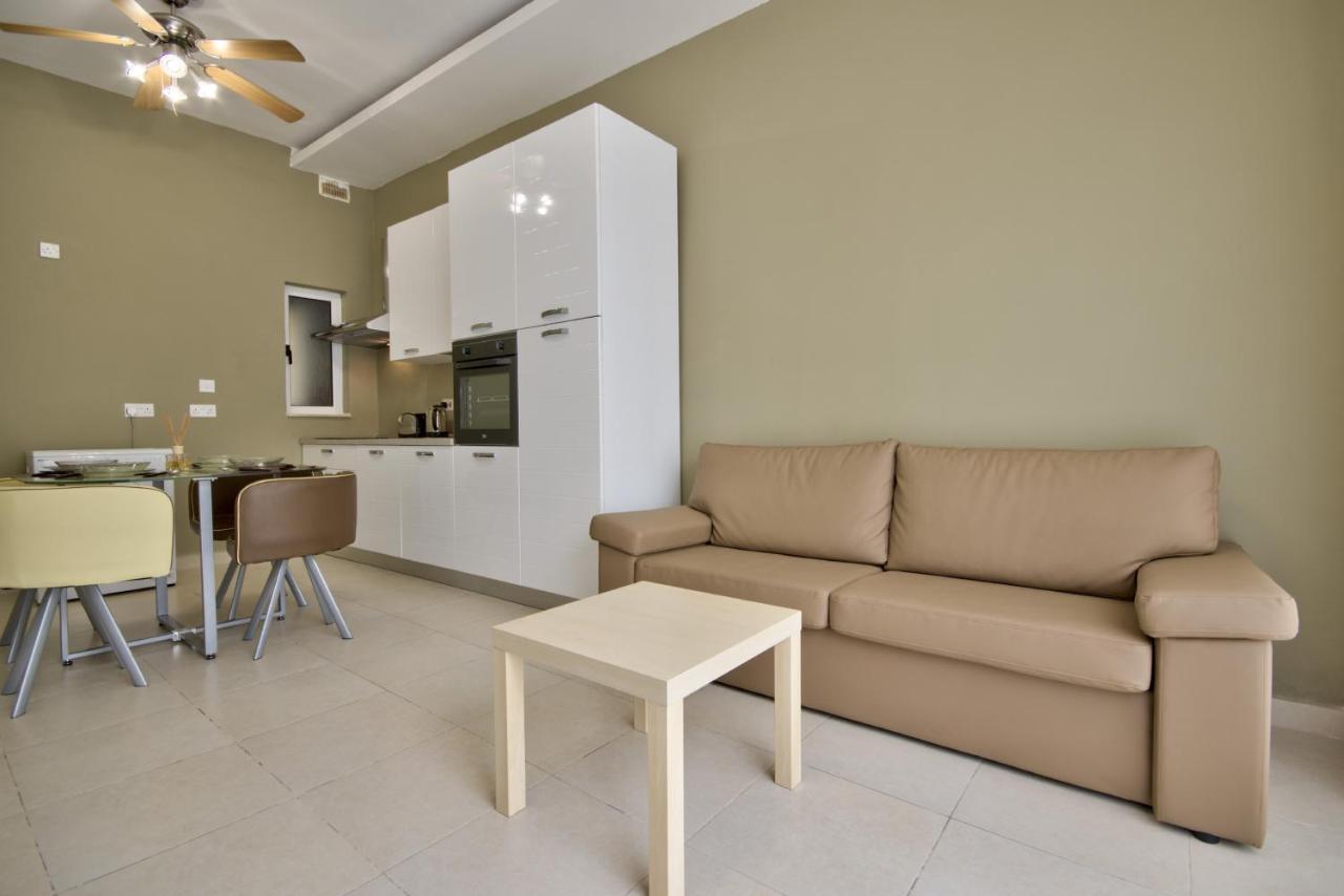 Azure Haven - Gzira Apartments And Penthouse By Shortletsmalta Εξωτερικό φωτογραφία