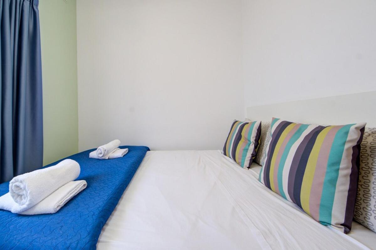 Azure Haven - Gzira Apartments And Penthouse By Shortletsmalta Δωμάτιο φωτογραφία