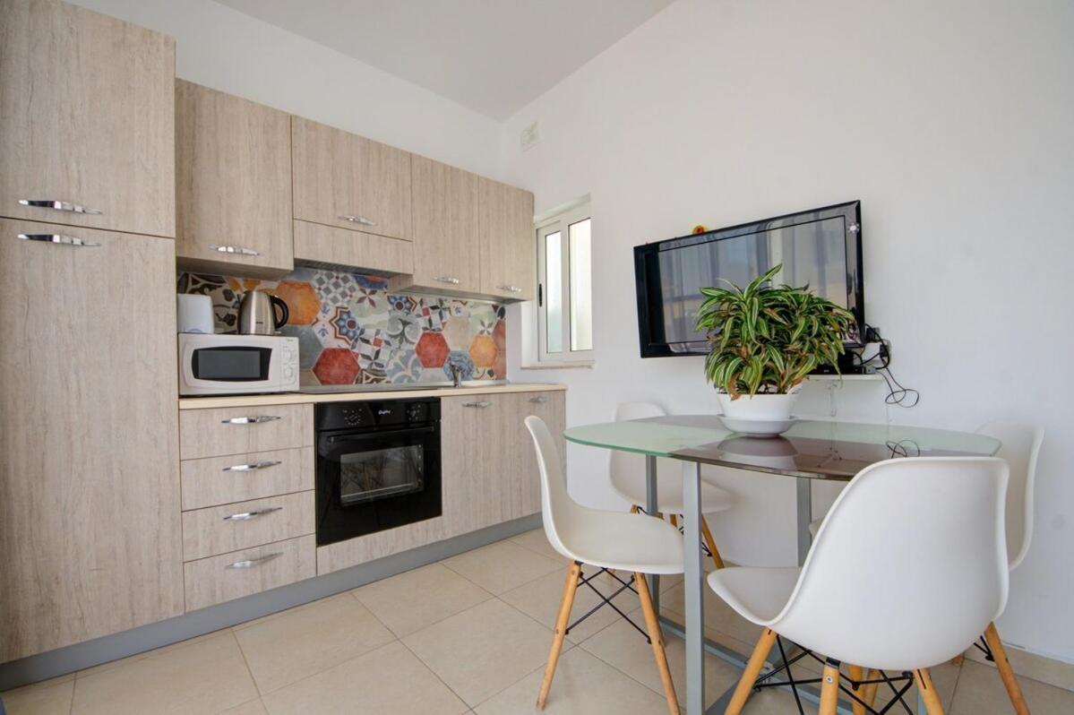 Azure Haven - Gzira Apartments And Penthouse By Shortletsmalta Δωμάτιο φωτογραφία